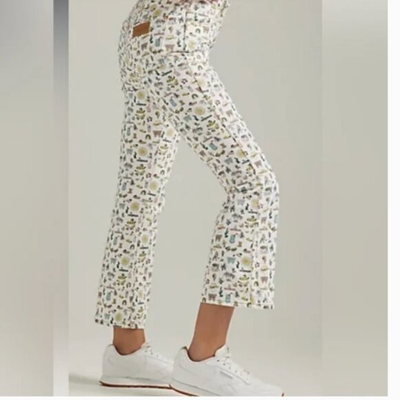 NWT Wrangler Life's Lemons High Rise Kick Flare Wrocks 672 Jeans - Picture 5 of 10